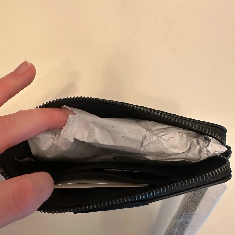 NET Coach‎ Black, Leather Wristlet